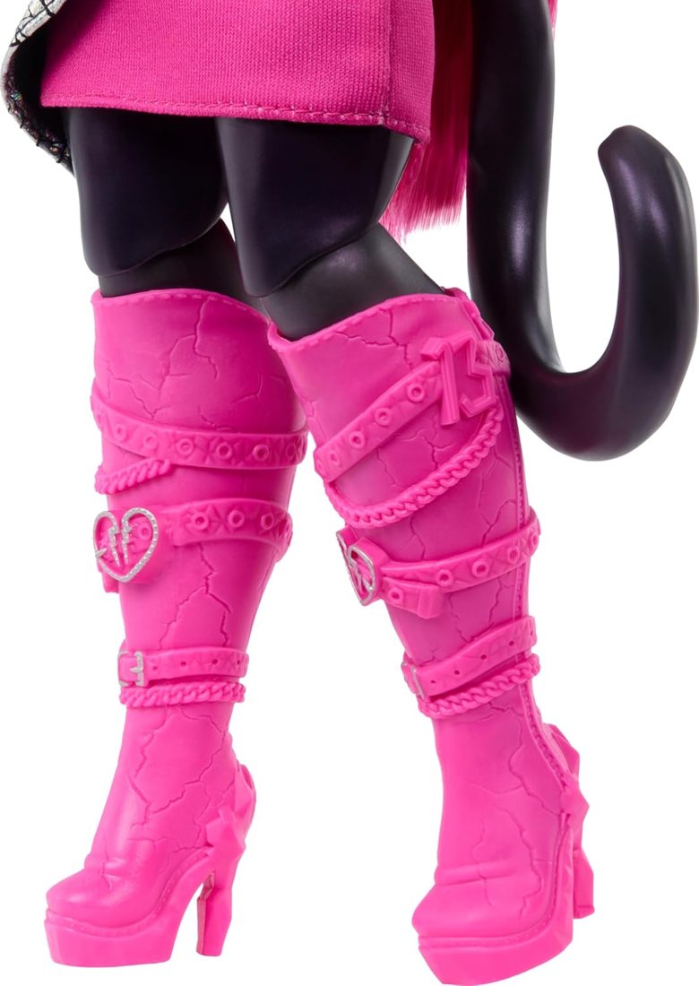 Catty Noir Doll with Pet Sphinx Cat view 5