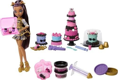 Clawdeen Wolf doll with decorated cakes from Scary Sweet cake kit