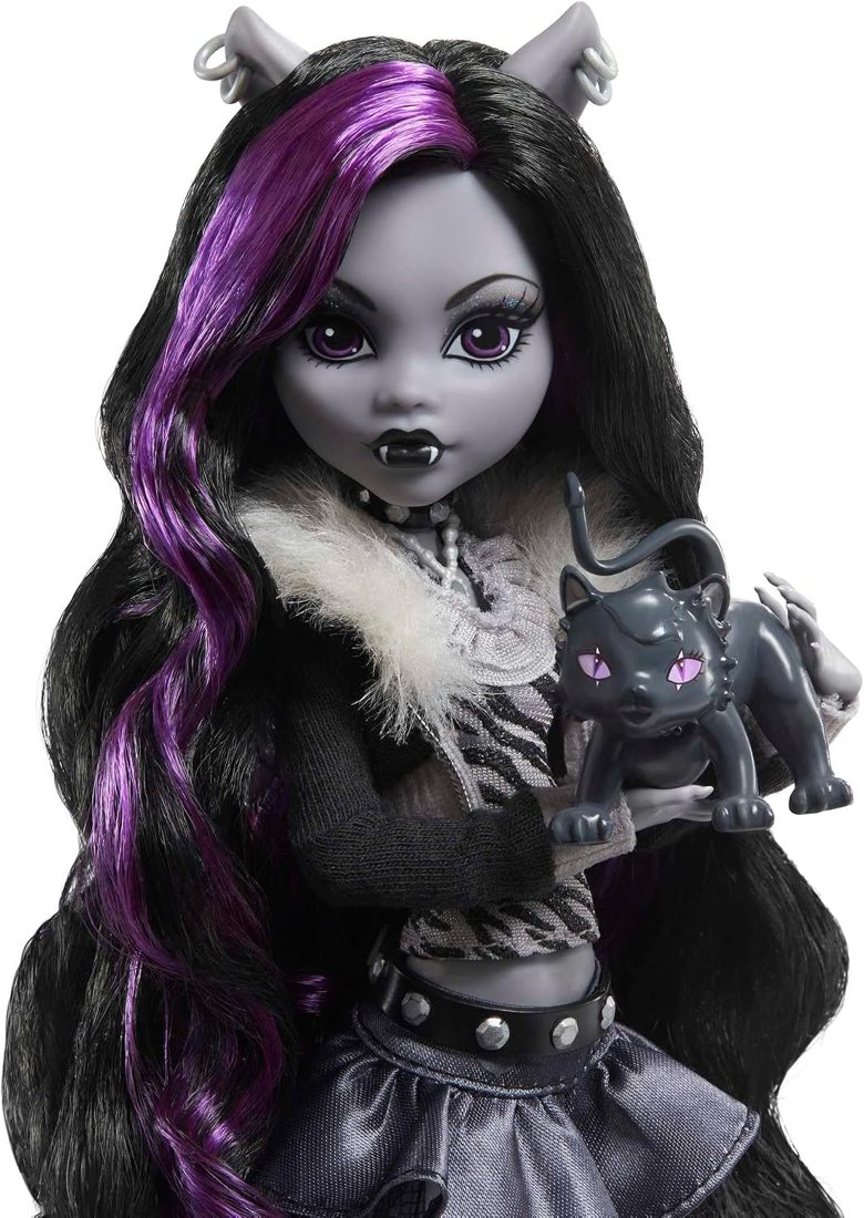 Clawdeen Wolf Reel Drama Doll view 3