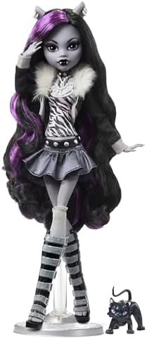 Clawdeen Wolf Reel Drama doll in black and white with poster