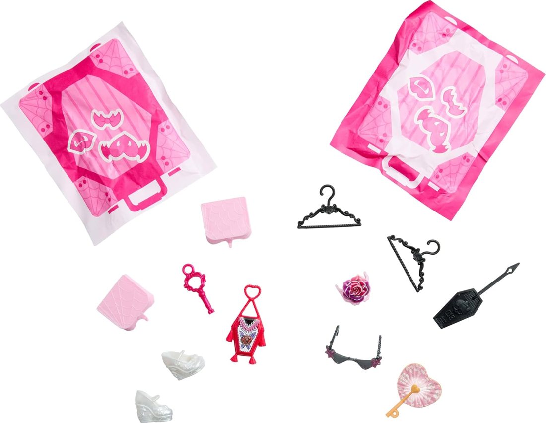 Draculaura Gore-geous Oasis Suitcase Set view 5